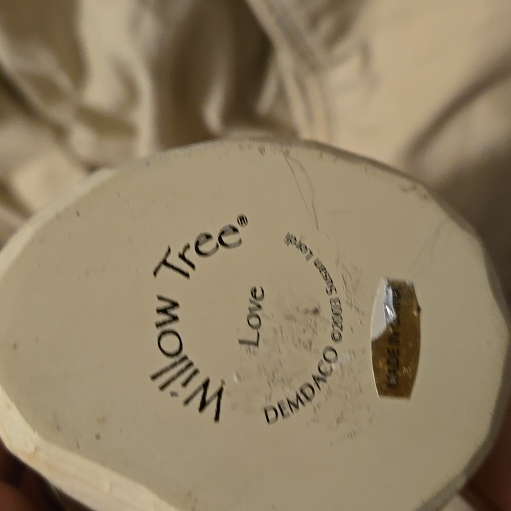 Willow Tree "LOVE" Figurine - Picture 2 of 2